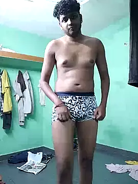 Snapshot of heartless__95 chatting on February 17, 3:26 am heartless 95 online show from February 17, 3:26 am