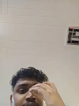 Snapshot of heartless__95 chatting on November 13, 7:34 am heartless 95 online show from November 13, 7:34 am