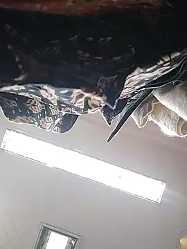 Snapshot of heartless__95 chatting on November 6, 6:17 am heartless 95 online show from November 6, 6:17 am