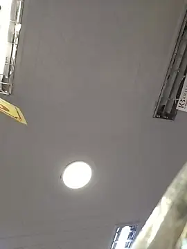 Snapshot of heartless__95 chatting on February 19, 7:05 am heartless 95 online show from February 19, 7:05 am