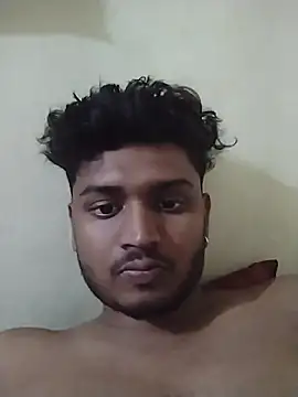 Snapshot of heartless__95 chatting on July 4, 2:43 pm heartless 95 online show from July 4, 2:43 pm
