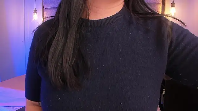 EmaJames25 online show from January 9, 4:58 pm