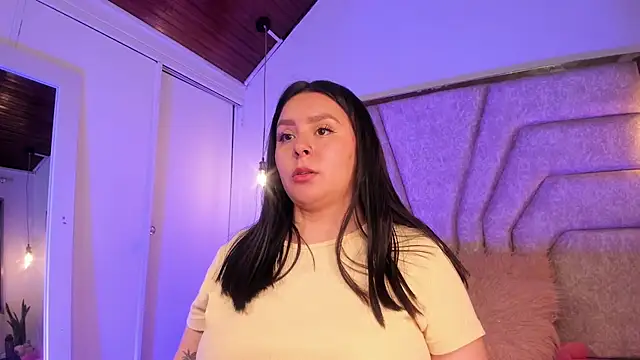 EmaJames25 online show from November 21, 7:24 pm