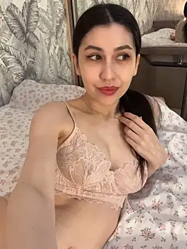 Snapshot of LushLuna chatting on October 5, 9:00 am LushLuna online show from October 5, 9:00 am