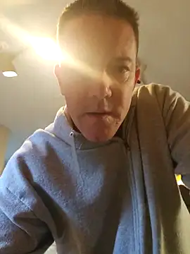 Snapshot of Bigtater1999 chatting on November 1, 9:19 pm Bigtater1999 online show from November 1, 9:19 pm