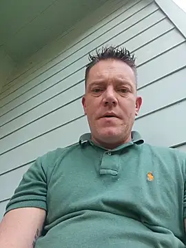 Bigtater1999 online show from April 24, 9:50 pm