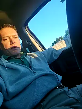 Snapshot of Bigtater1999 chatting on October 22, 11:42 am Bigtater1999 online show from October 22, 11:42 am