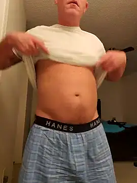 Snapshot of Bigtater1999 chatting on October 30, 9:22 pm Bigtater1999 online show from October 30, 9:22 pm