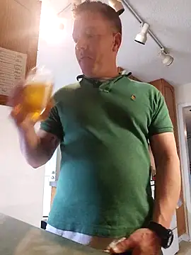 Bigtater1999 online show from March 5, 9:54 pm