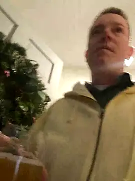 Bigtater1999 online show from December 17, 10:26 pm