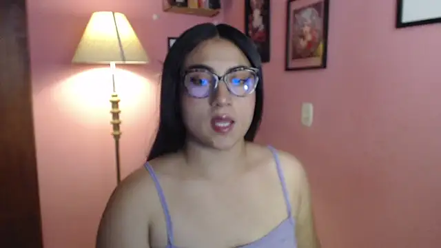 bunnyemilyrose36 online show from April 27, 2:48 pm