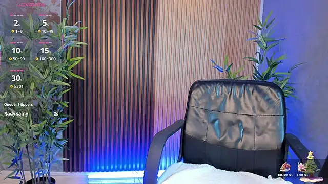 Aaron Scoot online show from December 18, 1:37 pm