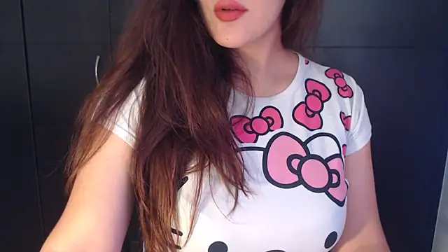 Snapshot of AdharaLujan chatting on March 4, 1:41 pm AdharaLujan online show from March 4, 1:41 pm