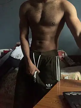 Snapshot of Vampire_xoxo chatting on January 12, 4:21 am Vampire xoxo online show from January 12, 4:21 am