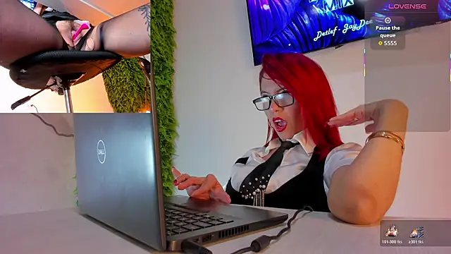 Snapshot of Aixa_hill1 chatting on February 2, 12:53 am Aixa hill1 online show from February 2, 12:53 am