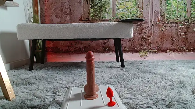 priselvis23 online show from March 18, 7:01 pm