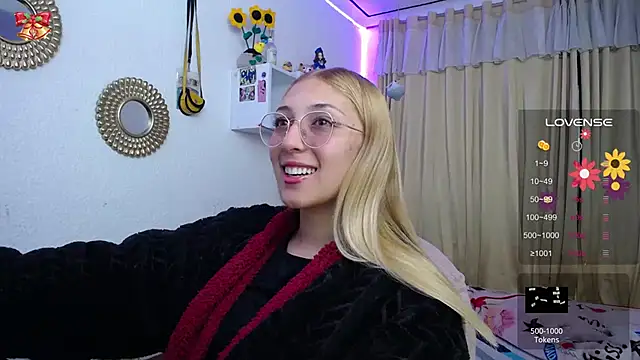 Soffy-brooks online show from March 20, 10:10 am