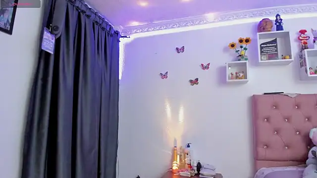 Soffy-brooks online show from May 20, 3:25 am