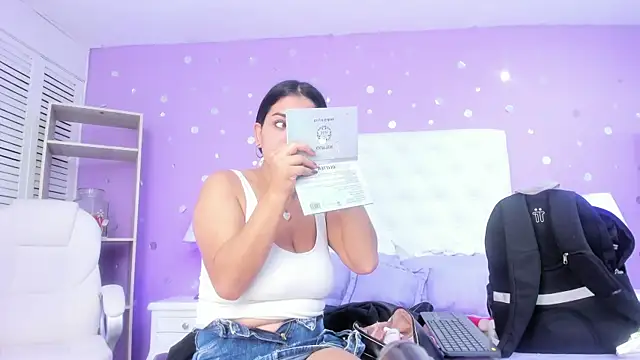 scarlette 15  online show from December 5, 3:38 am