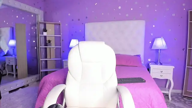 scarlette 15  online show from December 2, 2:12 am