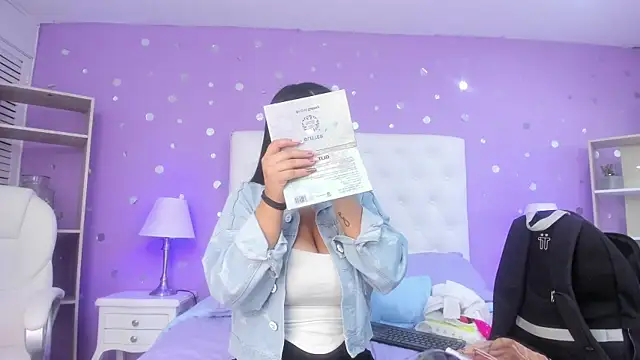 scarlette 15  online show from December 4, 3:16 am