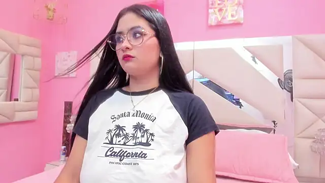 scarlette 15  online show from April 3, 7:42 pm