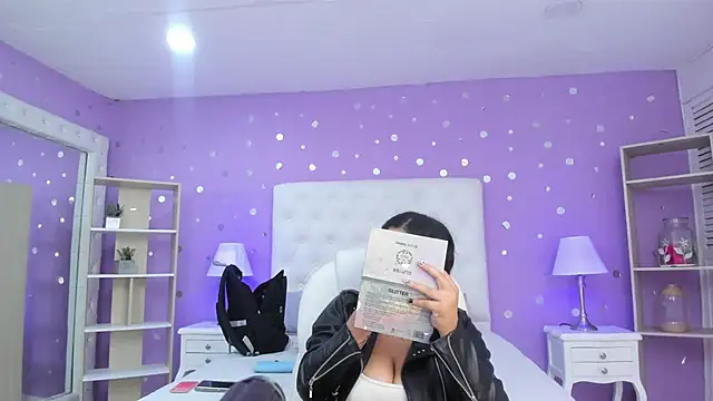 scarlette 15  online show from November 28, 3:07 am