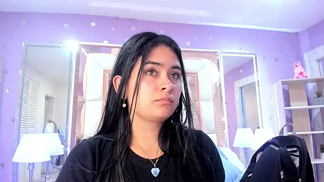Snapshot of scarlette_15_ chatting on June 3, 3:07 am scarlette 15 online show from June 3, 3:07 am