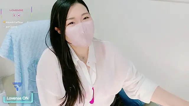Snapshot of yukinko_o_ chatting on June 12, 1:47 am yukinko o online show from June 12, 1:47 am