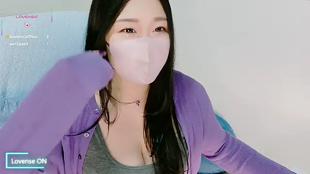 Snapshot of yukinko_o_ chatting on June 10, 1:51 am yukinko o online show from June 10, 1:51 am
