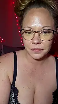 Snapshot of MissyLovexxx chatting on December 29, 3:33 am MissyLovexxx online show from December 29, 3:33 am