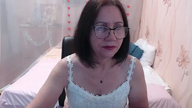 OlgaHottie online show from December 16, 11:09 pm