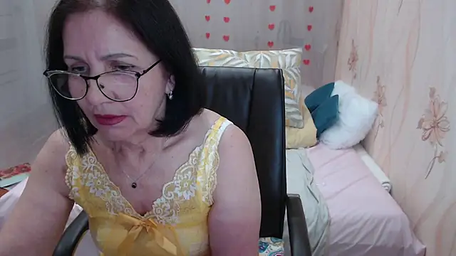 OlgaHottie online show from November 20, 11:22 am