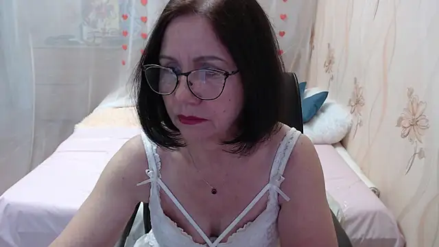 OlgaHottie online show from November 25, 10:43 pm