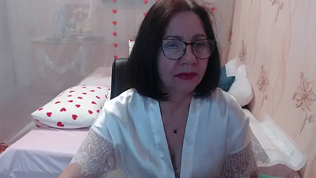 OlgaHottie online show from December 13, 11:44 pm