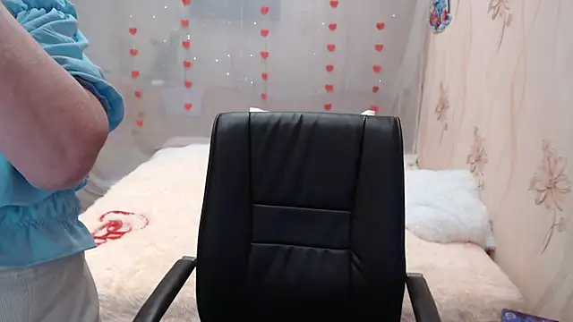 OlgaHottie online show from March 10, 9:01 am