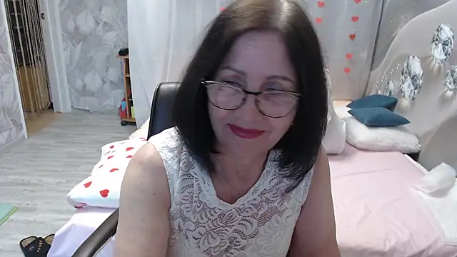 OlgaHottie online show from May 16, 11:37 pm