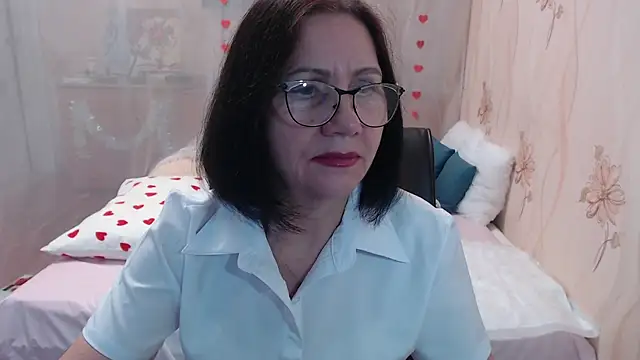 OlgaHottie online show from December 15, 11:10 pm