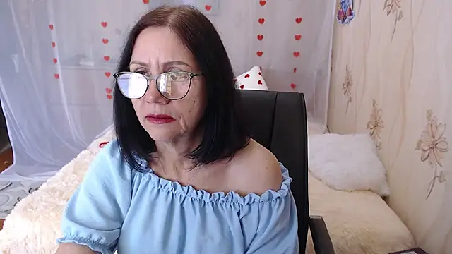 OlgaHottie online show from March 10, 5:33 am
