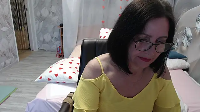 OlgaHottie online show from May 19, 11:45 pm