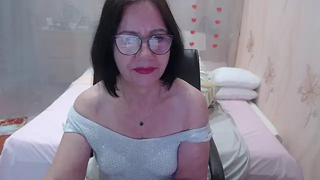 OlgaHottie online show from October 15, 11:24 pm