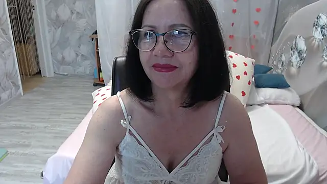 OlgaHottie online show from June 15, 11:48 pm