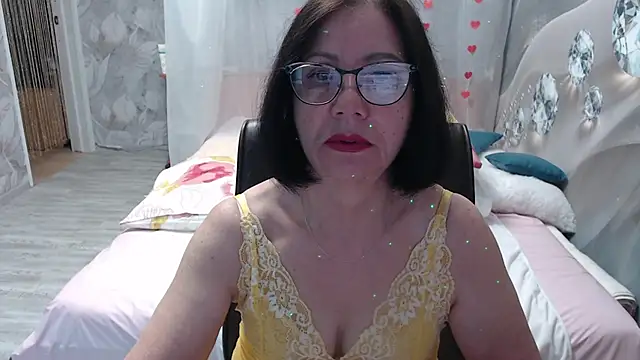 OlgaHottie online show from April 5, 11:33 pm