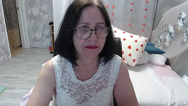 OlgaHottie online show from May 17, 11:38 pm