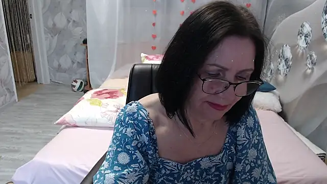 OlgaHottie online show from April 24, 11:29 pm