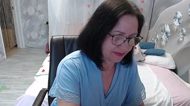 OlgaHottie online show from May 23, 11:37 pm