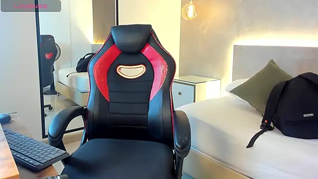 Snapshot of alma_fenix chatting on November 20, 12:28 pm alma fenix online show from November 20, 12:28 pm