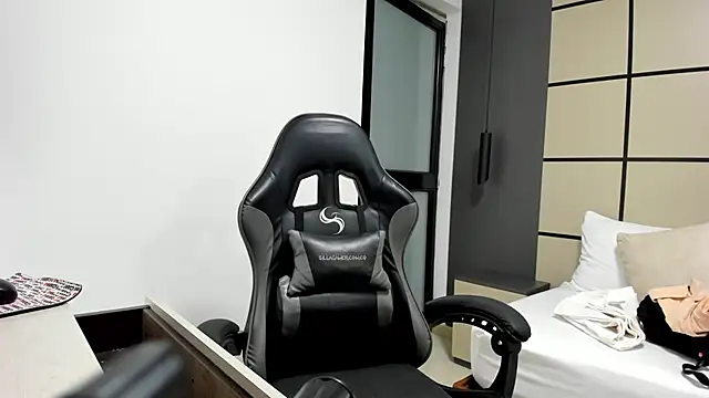 alma fenix online show from March 4, 12:24 pm