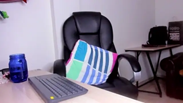 alma fenix online show from April 13, 4:05 am