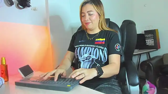 alma fenix online show from April 7, 10:44 pm